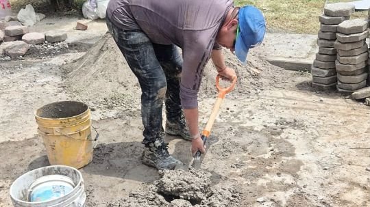 Ayuntamiento de Tlaxcala realiza trabajos preventivos contra inundaciones en Miraflores