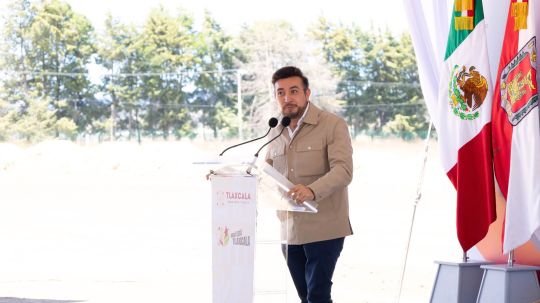 Chava Santos impulsa la inversión industrial en Huamantla; Arranca construcción de Color Link México