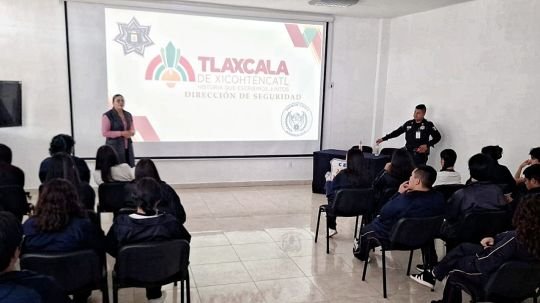 Seguridad pública municipal imparte plática de autocuidado y prevención de trata de personas a estudiantes