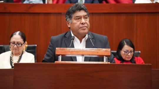 Propone Vicente Morales regular el uso de la inteligencia artificial en la educación en Tlaxcala