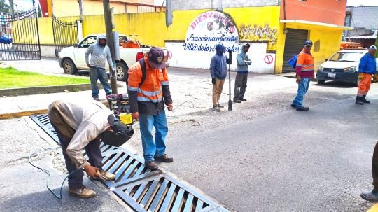 Ayuntamiento de Tlaxcala atiende con mantenimiento la infraestructura vial en la capital