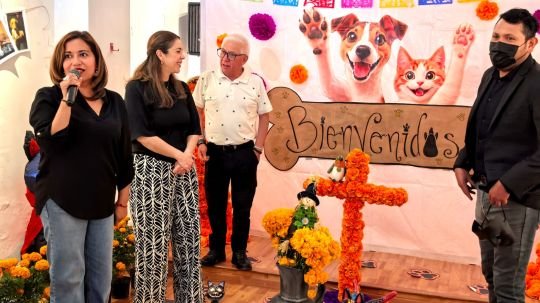 Ayuntamiento de Tlaxcala honra la memoria de los fieles animalitos con una emotiva ofrenda