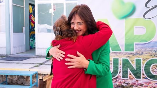Con sensibilidad y cercanía, Rocío Hernández encabeza entrega de apoyos funcionales