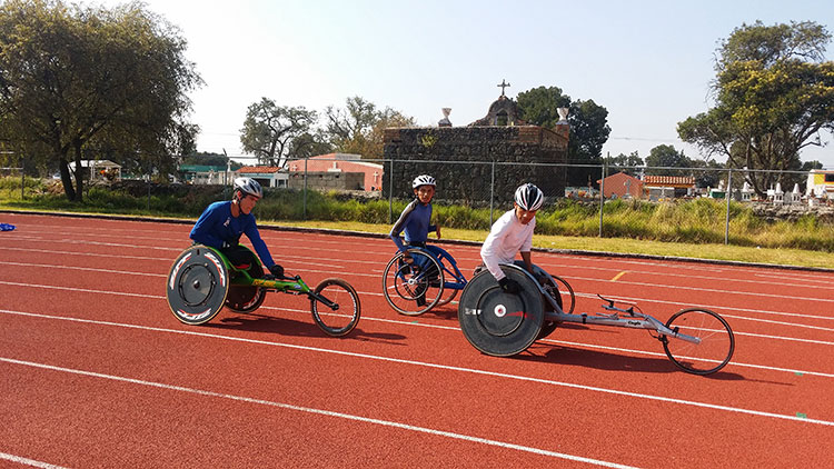 Logran tlaxcaltecas subir al pódium en el Abierto de Para-Atletismo