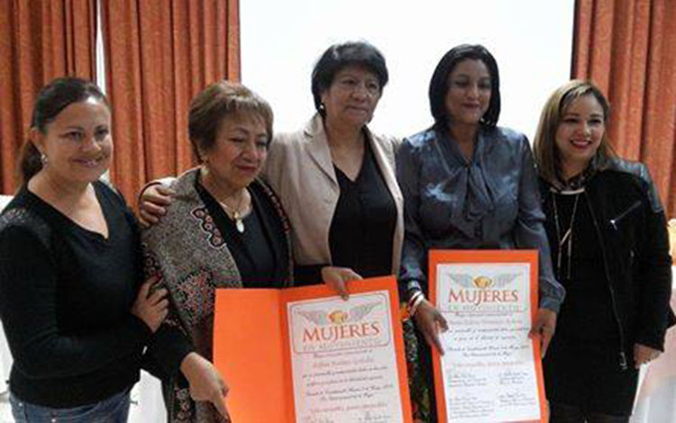 Premian labor de la periodista Dolores Mercado