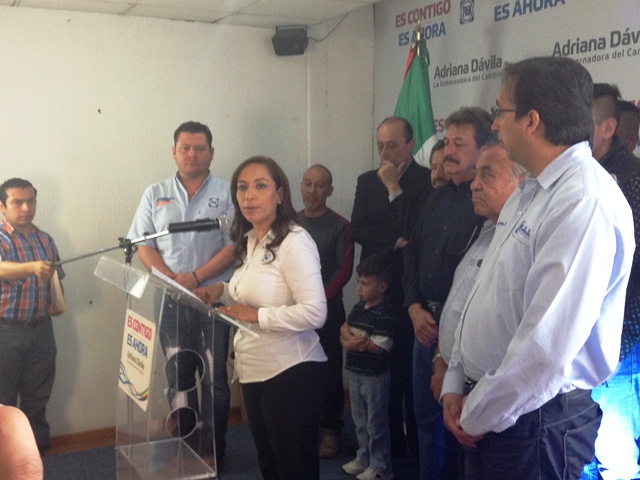 Llama Adriana a trabajadores presionados del gobierno a votar libre