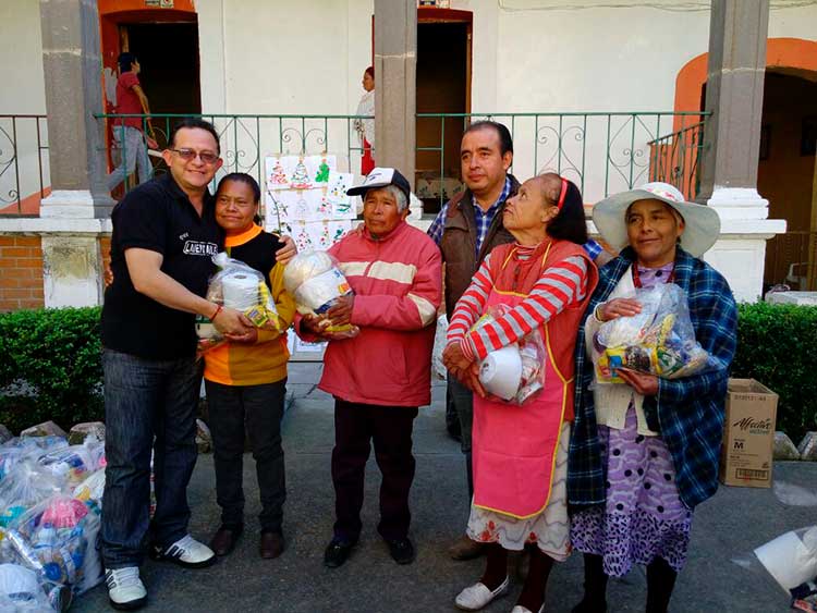 La CEDH realiza labores de limpieza y entrega vivieres al asilo de Españita
