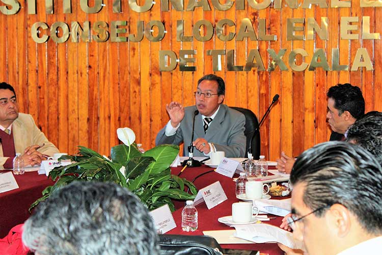 INE consejeras y consejeros, propietarios y suplentes, de los tres consejos distritales de Tlaxcala