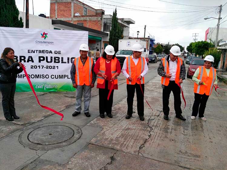 Entrega Héctor Domínguez Rugerio  Red para drenaje sanitario en Col. Reforma