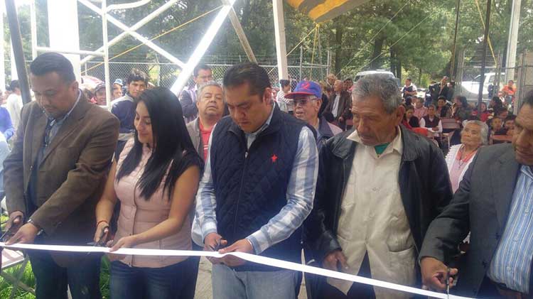 Inauguran autoridades municipales rehabilitación del pozo de Xochiteotla