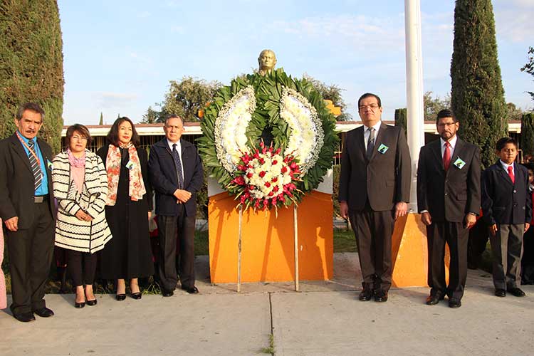 Autoridades, alumnos, padres de familia y profesores de Huamantla recordaron a Josefa Castelar