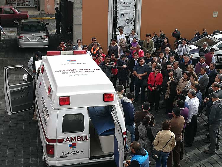 Estrena el Ayuntamiento ambulancia de traslados 
