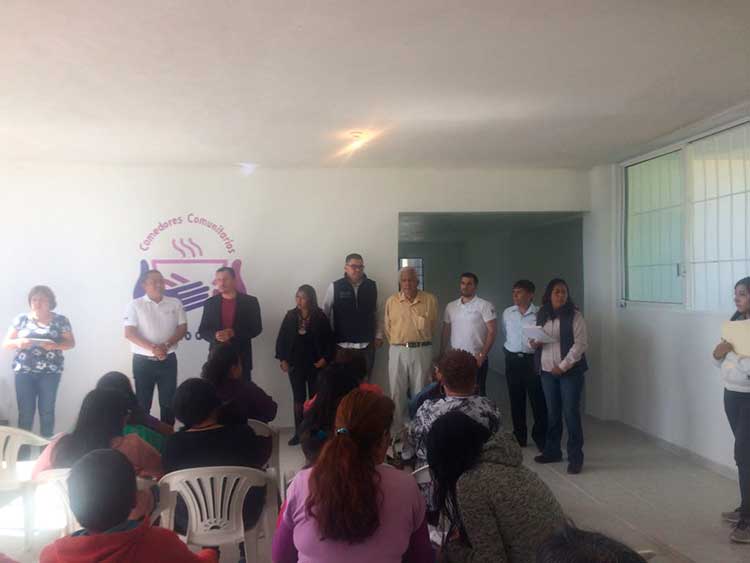 Ayuntamiento capitalino y Sedesol  equipa comedor comunitario en Acuitlapilco
