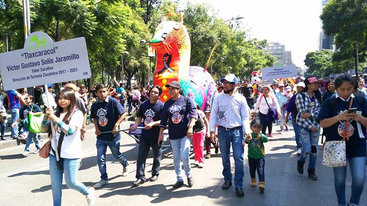Participa Zacatelco en desfile en la CDMX