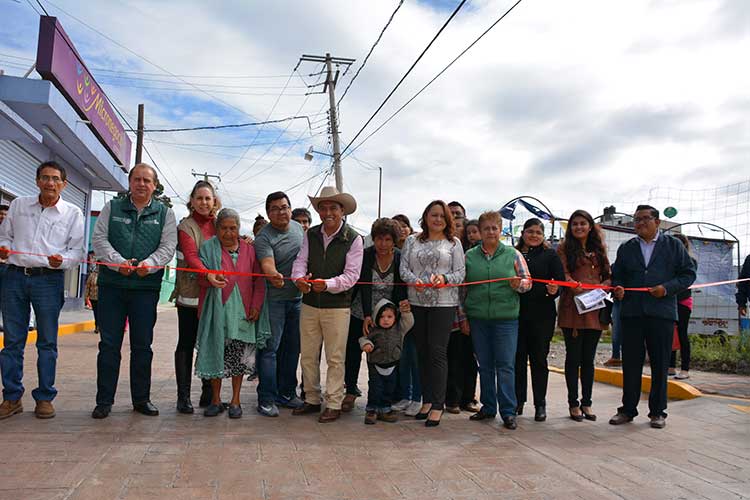 Inauguran pavimentación en Avenida Libertad en Zacatelco