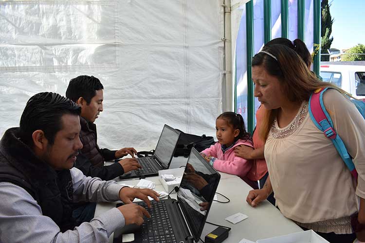 Caravana de Salud en Zacatelco, beneficia a más de 190 personas con la detección oportuna