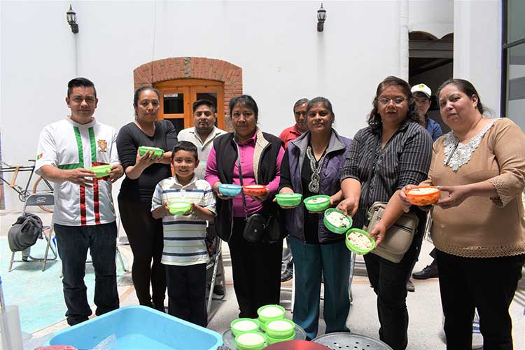 Imparten curso de industria láctea en Zacatelco