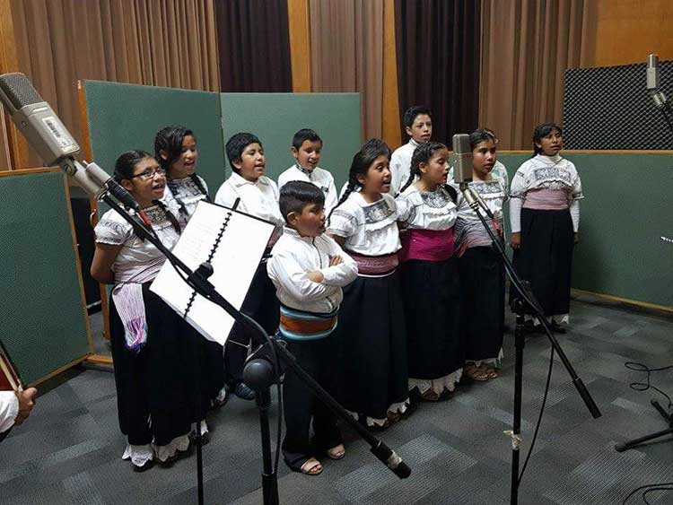 Vaticano invita a coro de niños de Ixtenco