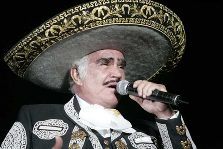 Vicente Fernández dice adiós definitivamente con show gratuito